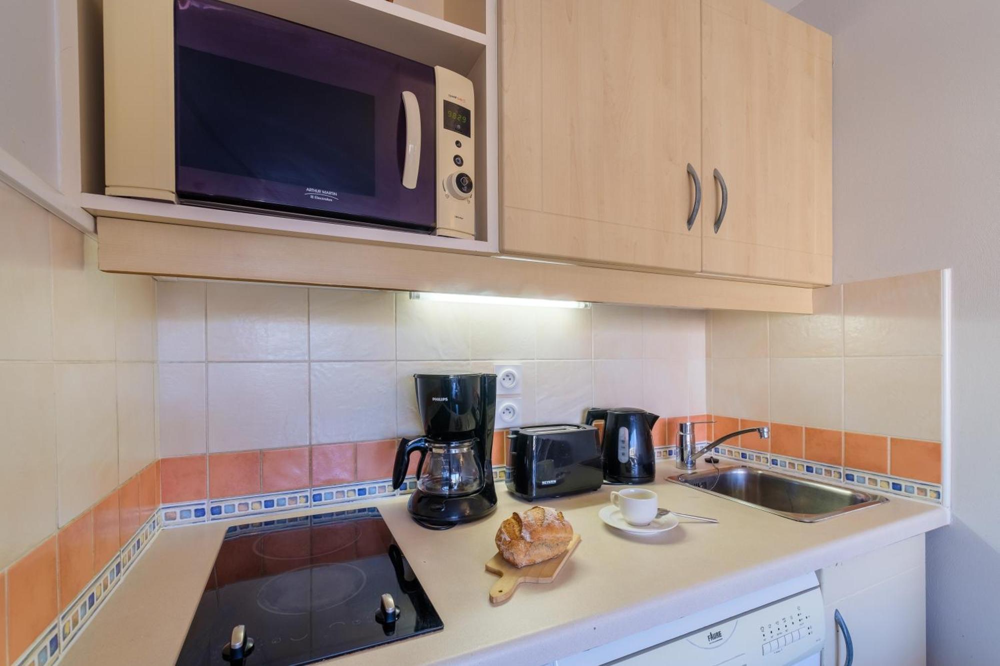 Residence Heliotel Marine Saint-Laurent-du-Var Ngoại thất bức ảnh