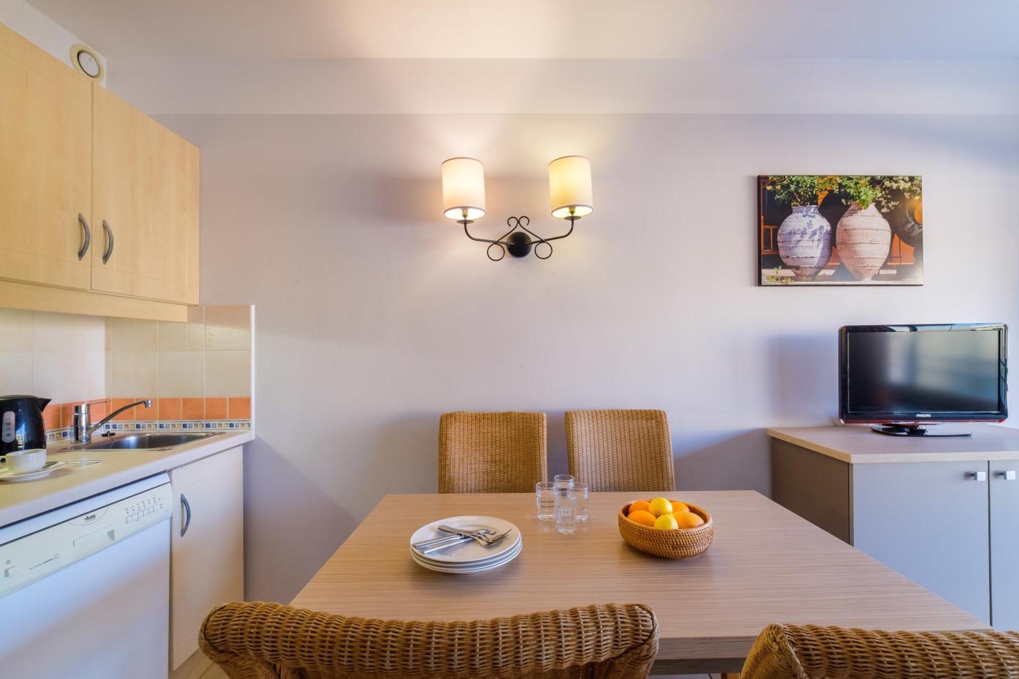 Residence Heliotel Marine Saint-Laurent-du-Var Ngoại thất bức ảnh